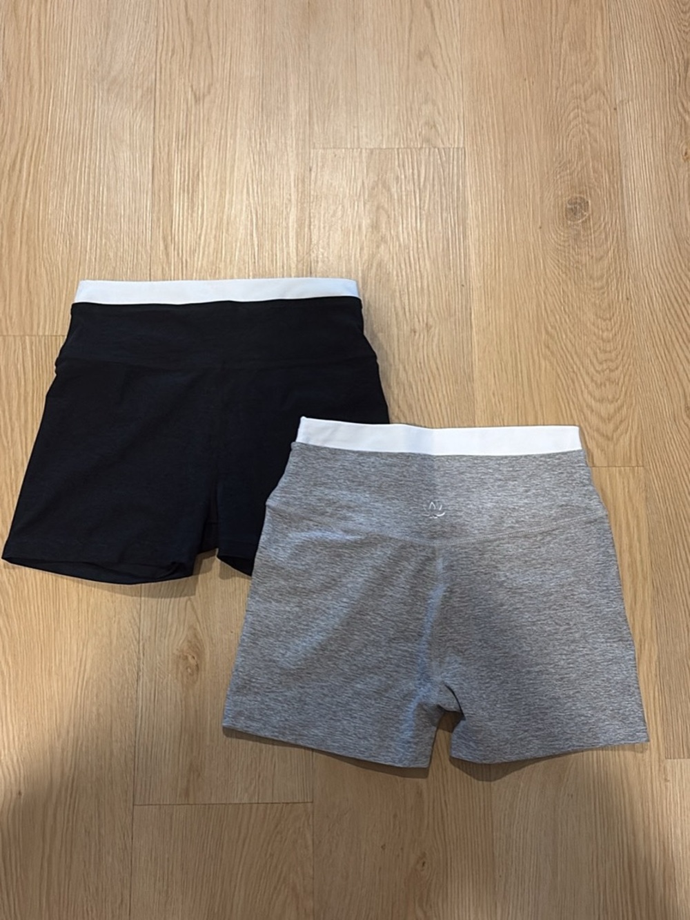 2 Beyond Yoga - Spacedye™ Layered 3" Short- Size Medium